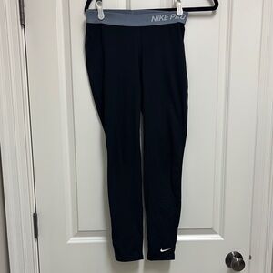 Nike Black Athletic Leggings with Elastic Waistband